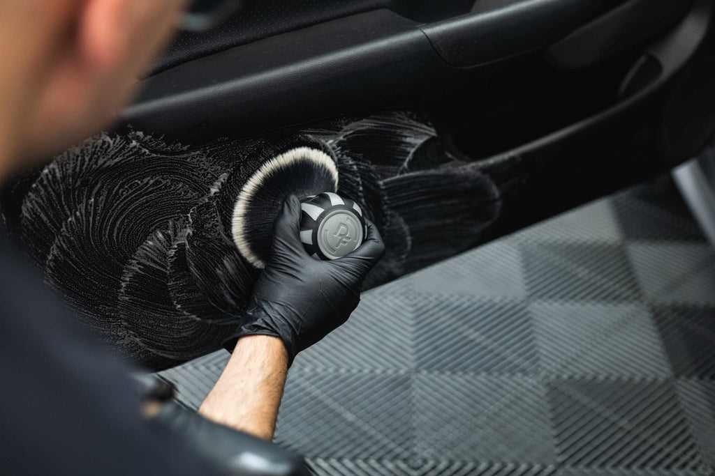 The Rag Company Curveball XL Synthetic Wheel Brush Grey